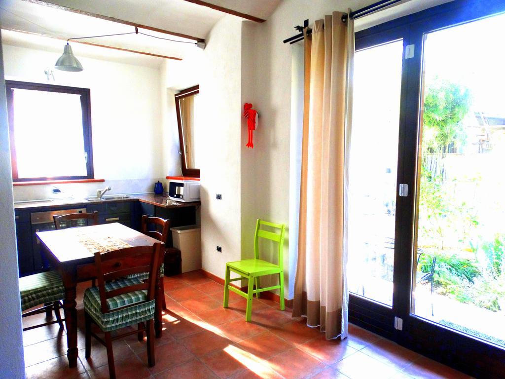 Agriturismo Casa De Colores Moretta Exterior photo